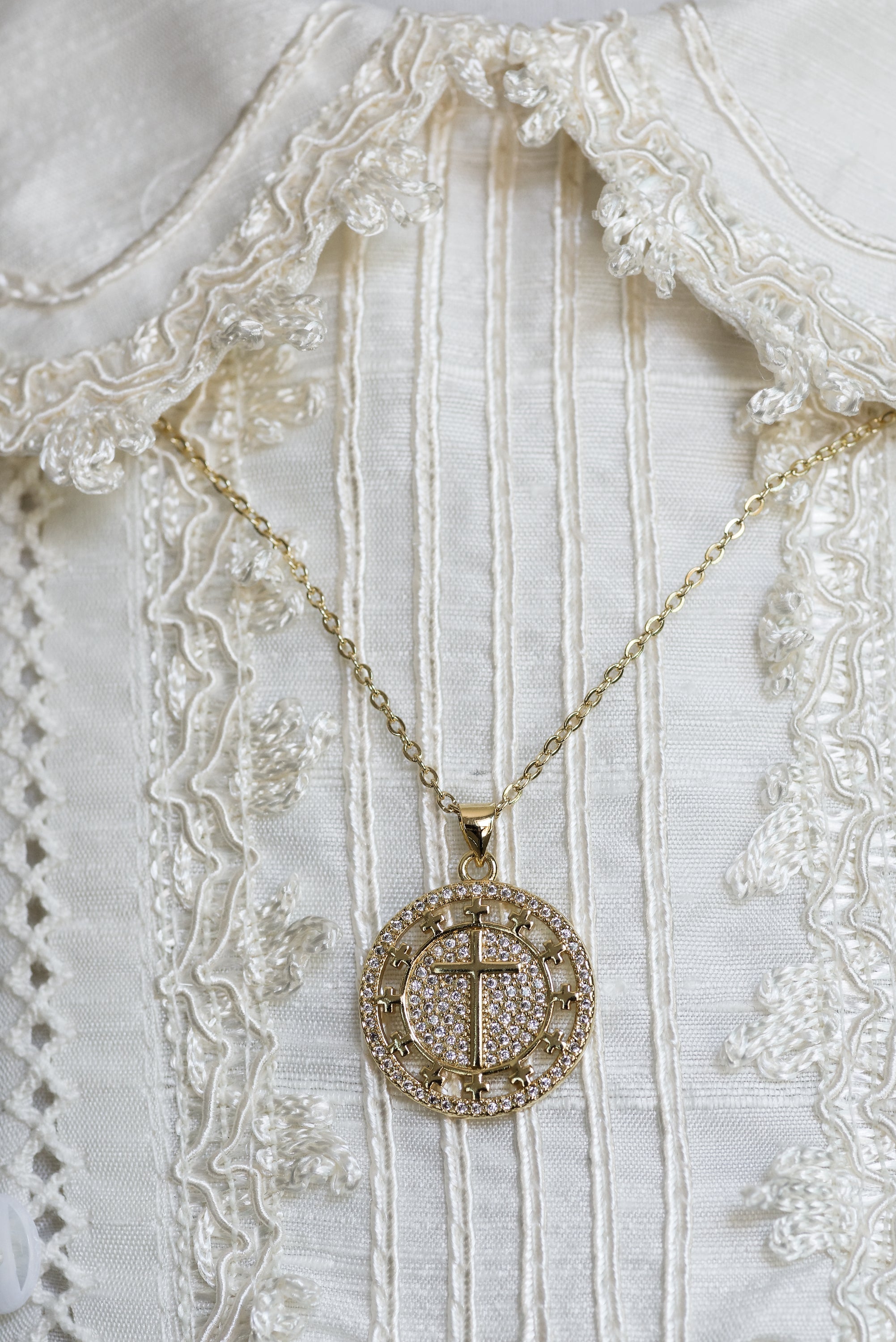 Medalla Con Crucifijo Chapa de Oro