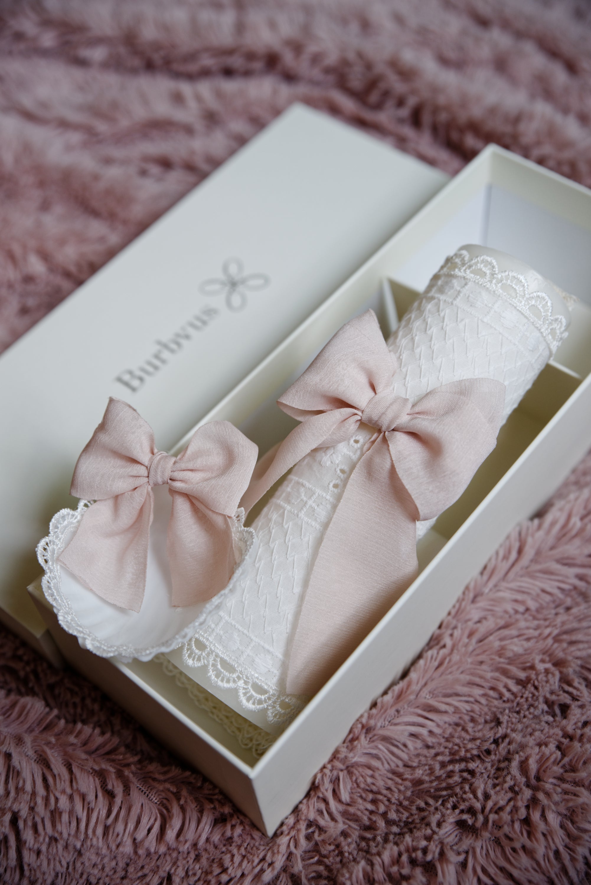 VELA DE BAUTIZO PARA NIÑA BURBVUS