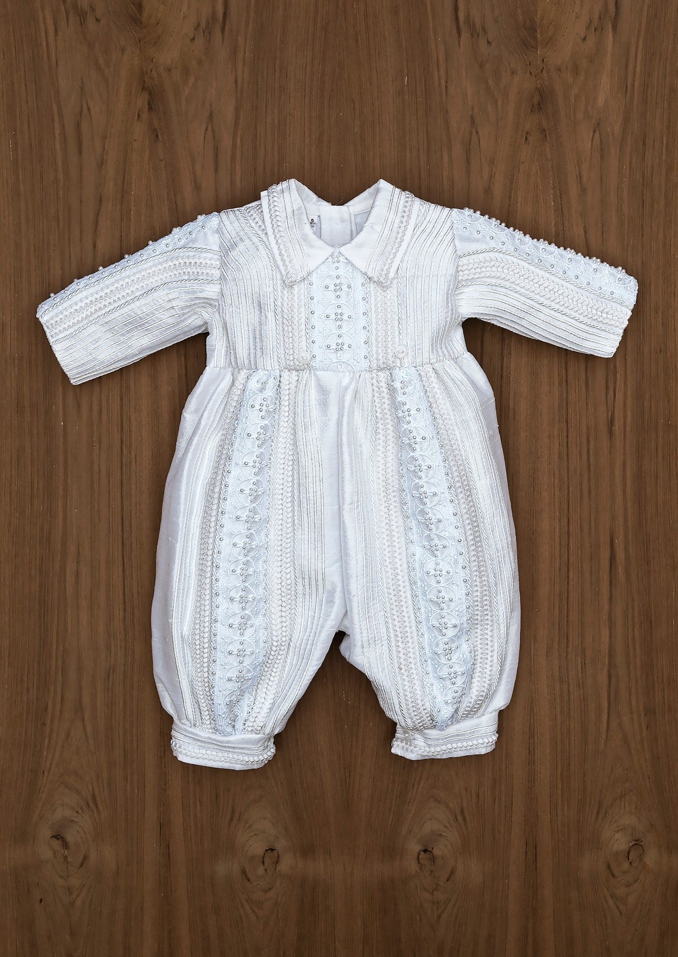 Ropon B017 Desmontable, el faldon se puede quitar y poner quedando debajo el pantaloncito