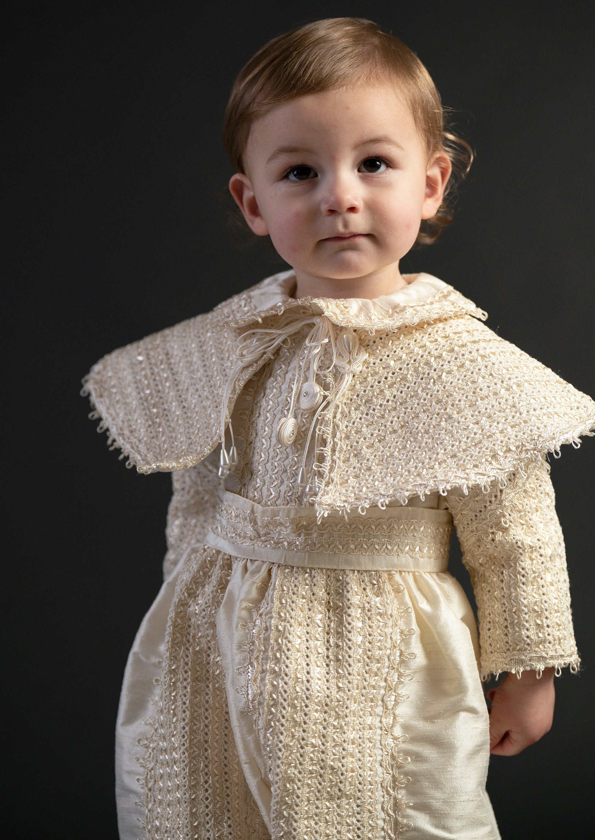 Ropones bautizo burbvus B024 bordados a mano