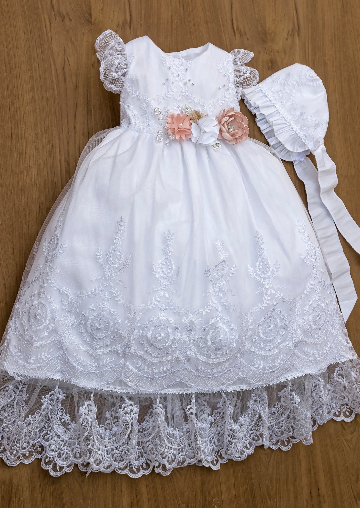 Vestido G026 Burbvus Hecho a Mano Incluye gorrito que le combina.