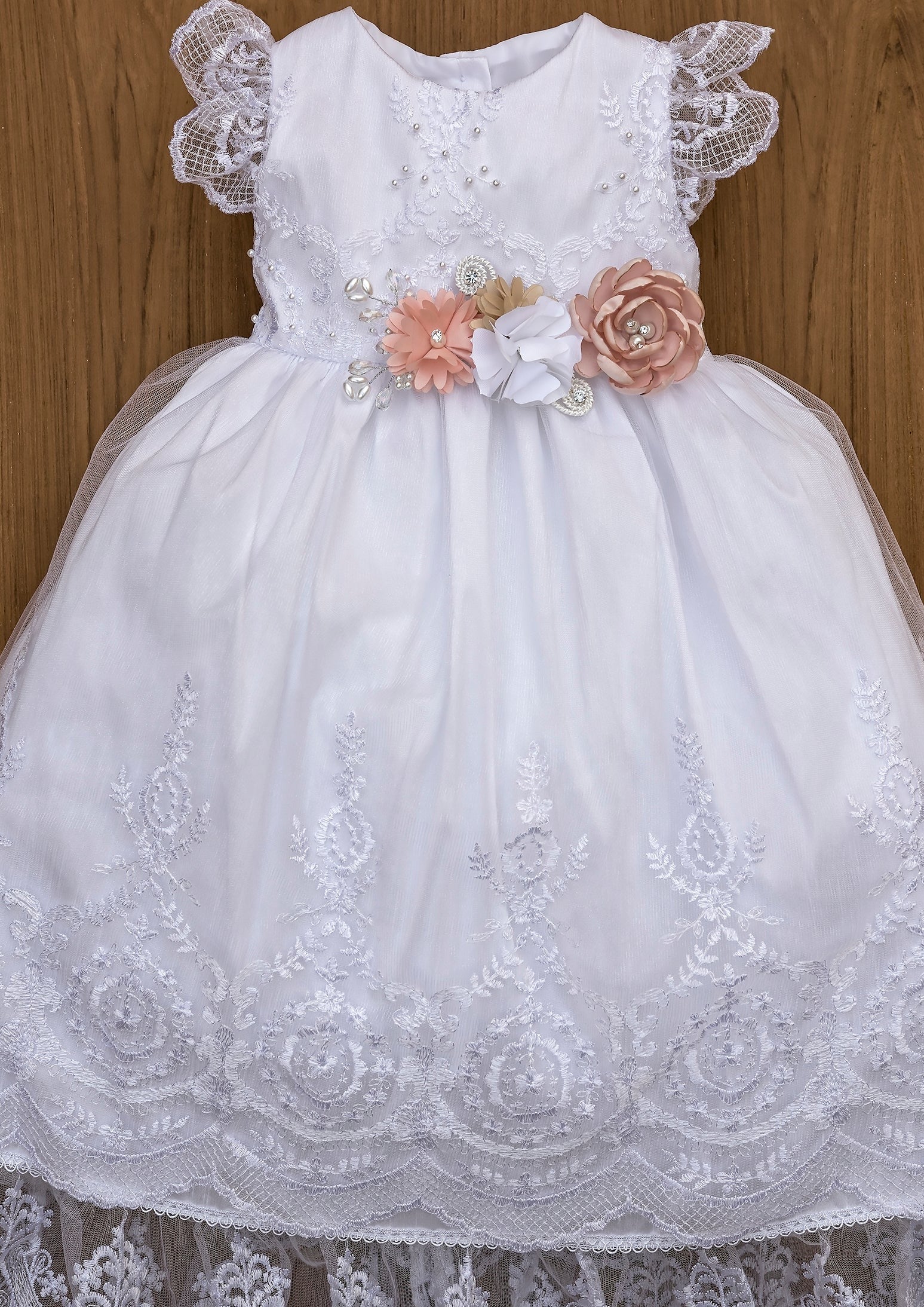 Burbvus G026 hecho a mano, disponible en 3 colores: Blanco, Beige y Beige con toques Champagne.