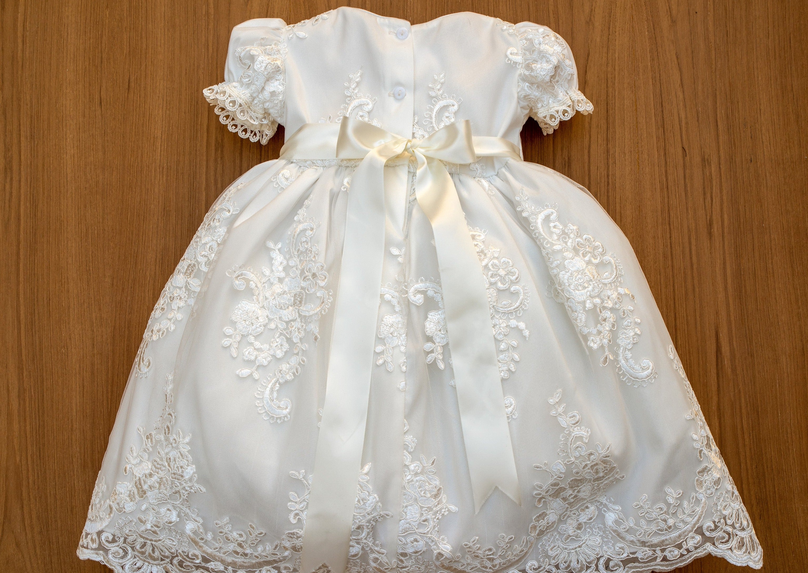 Vestidito para niña coqueto, hecho a mano Burbvus