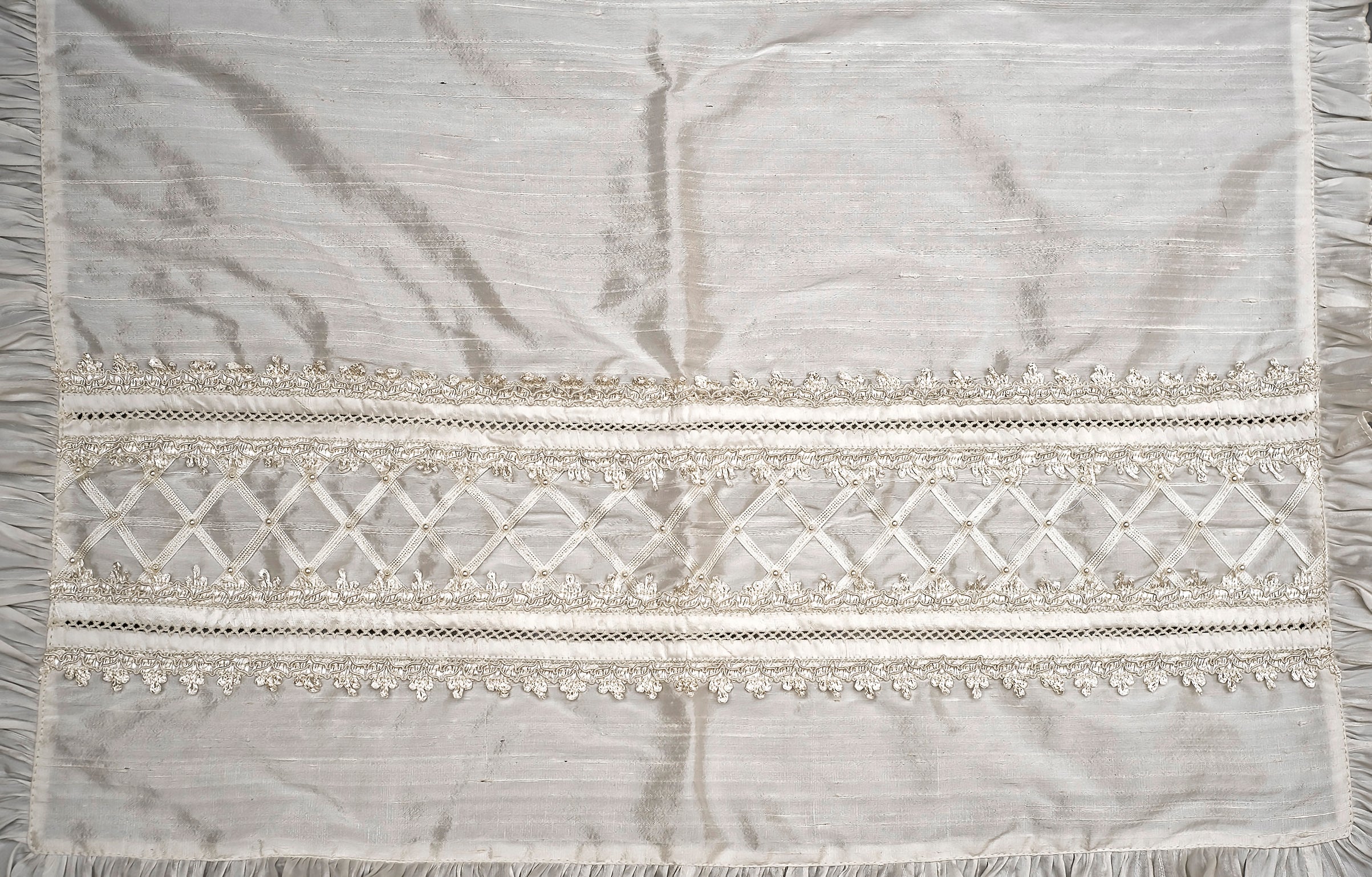 Sabana color marfil para bautizo