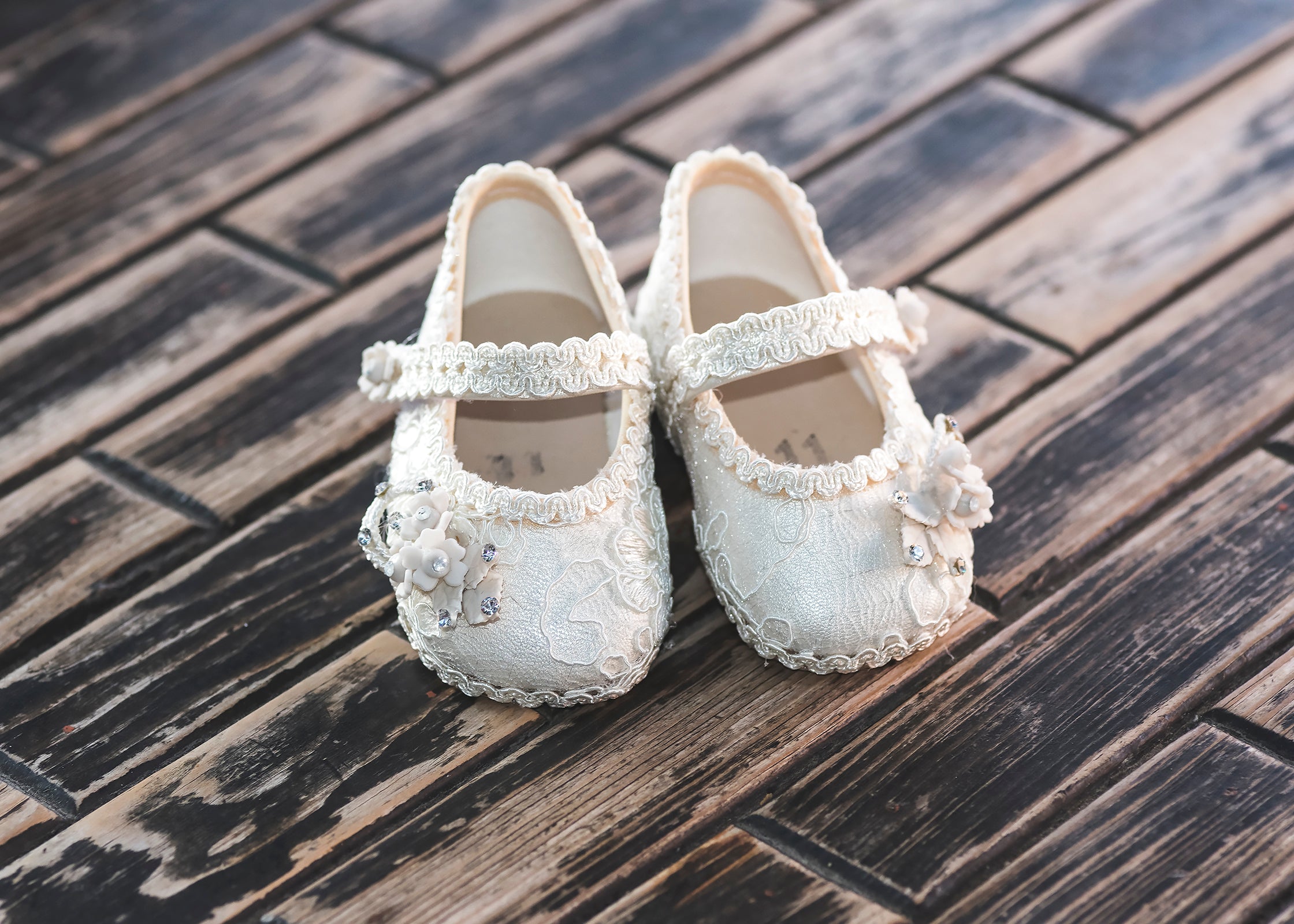 Zapatitos para niña G025 Burbvus Hechos a mano