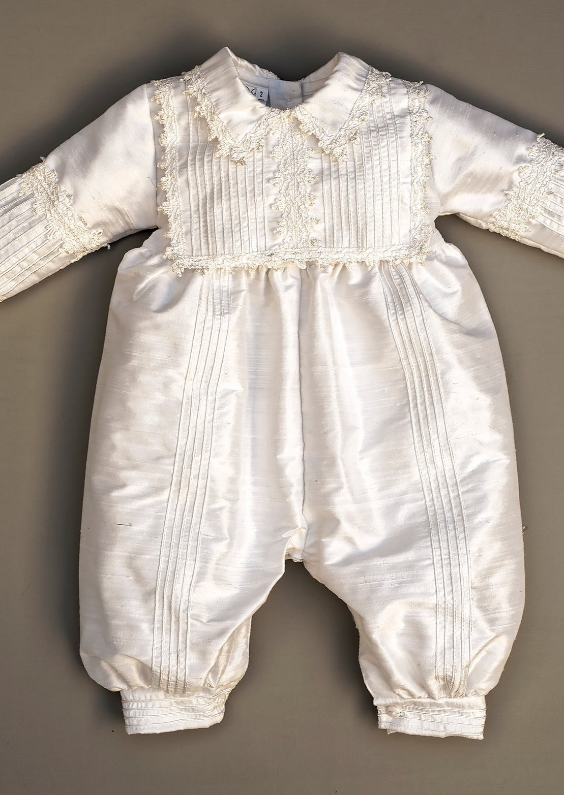 Ropon desmontable para batizo modelo B002 