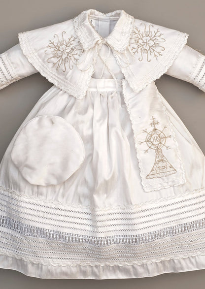 Ropon B007 para bautizo hecho a mano en color blanco