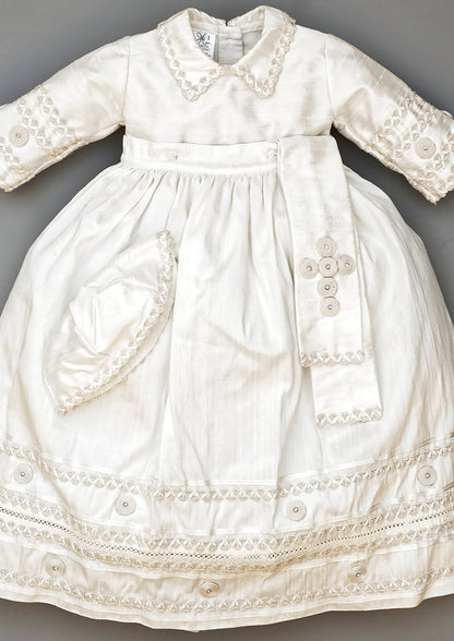 Traje para bautismo B011 con capa desmontable en color hueso