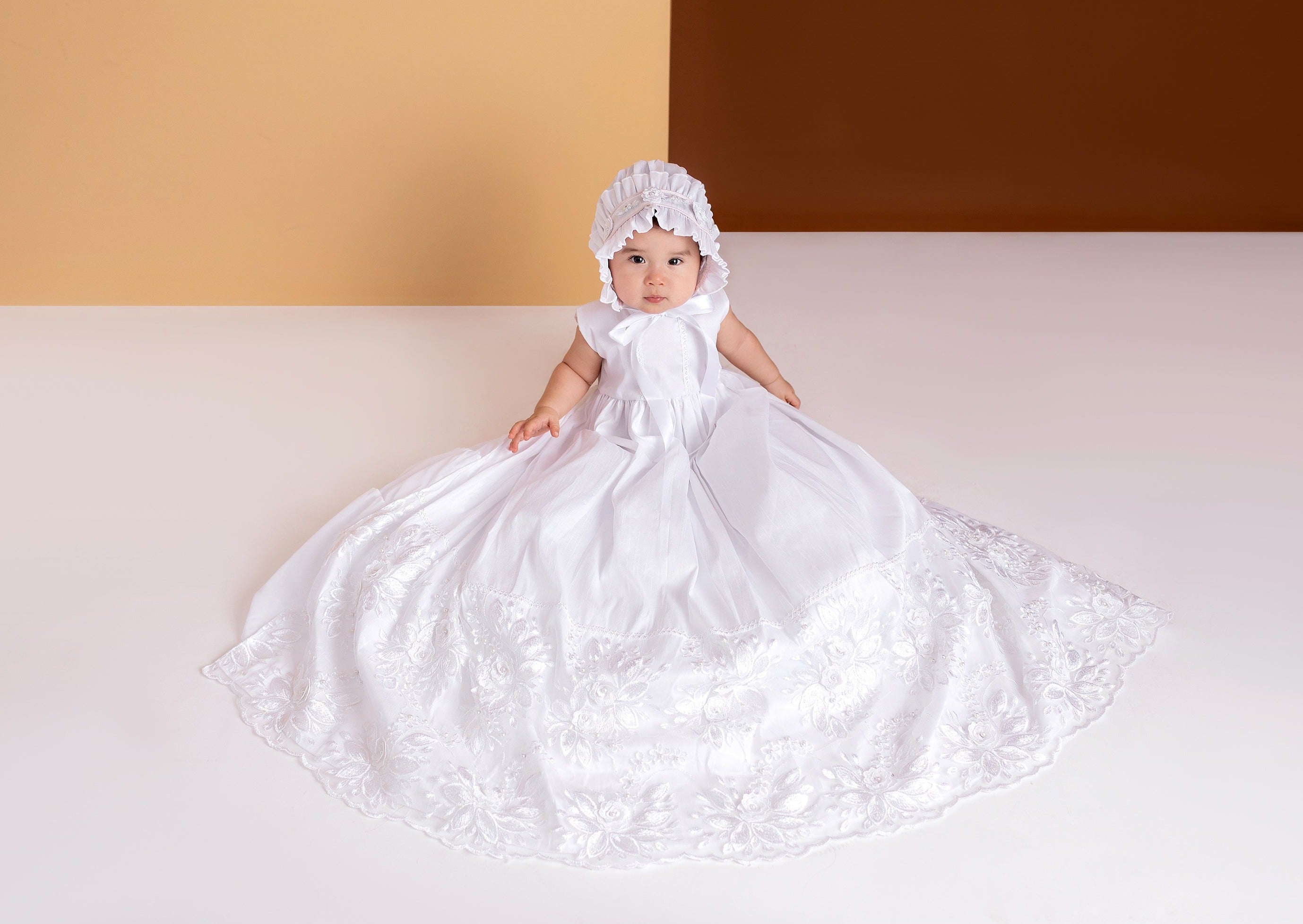 Ropon para buatizo niña hecho a mano desmontable modelo G0127 Burbvus