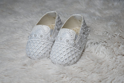 Zapatitos bebe blancos bautizo o bautismo burbvus b026